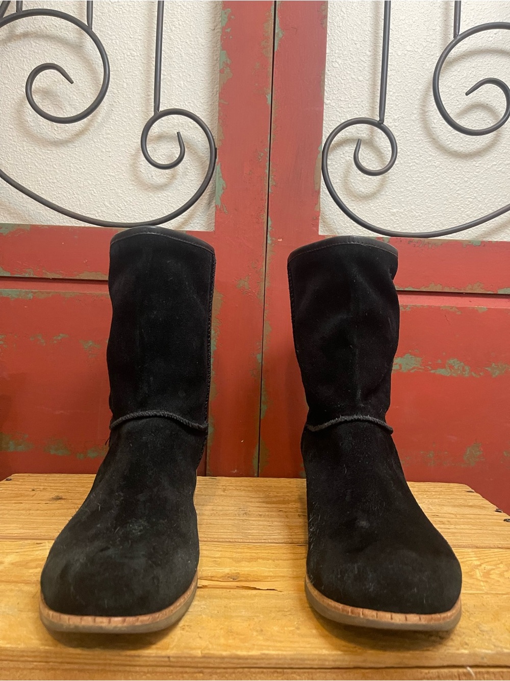 UGG Cyrinda Black Suede Wooden Heel Boots | Size 9